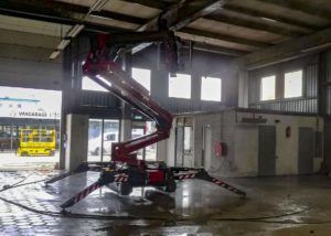 Schoonspuiten loods Roosendaal