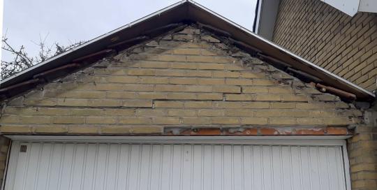 Latei renovatie garagedeur Barendrecht