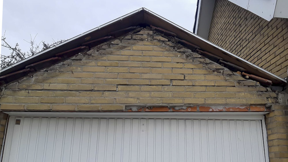 Latei renovatie garagedeur Barendrecht