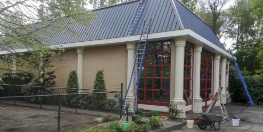 Gevelreiniging bedrijfspand Etten-Leur