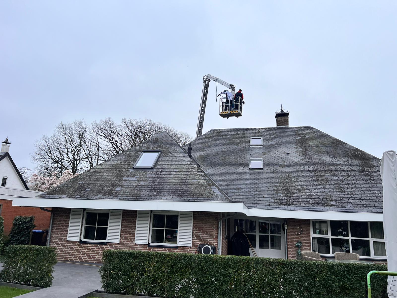 Dak reinigen Meerle VOOR